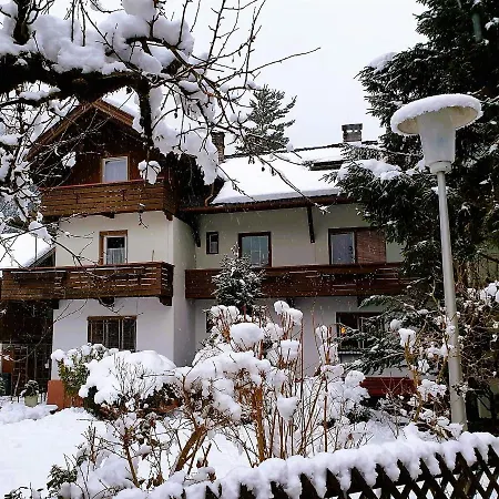 Gaestehaus Zum Gachtna