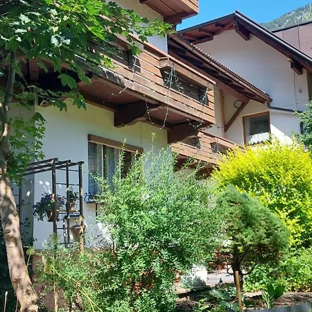 Daire Gaestehaus Zum Gachtna Mayrhofen